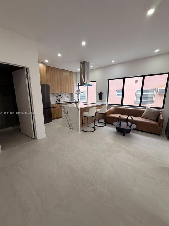 2436 SW 7th St 4, Miami, FL 33135