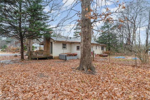 2656 Hopewell Friends Road, Asheboro, NC 27205