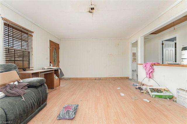 2656 Hopewell Friends Road, Asheboro, NC 27205