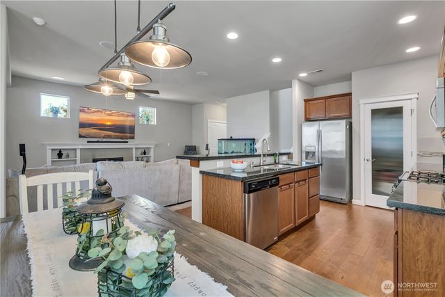 3813 Discovery Avenue SW, Bremerton, WA 98312