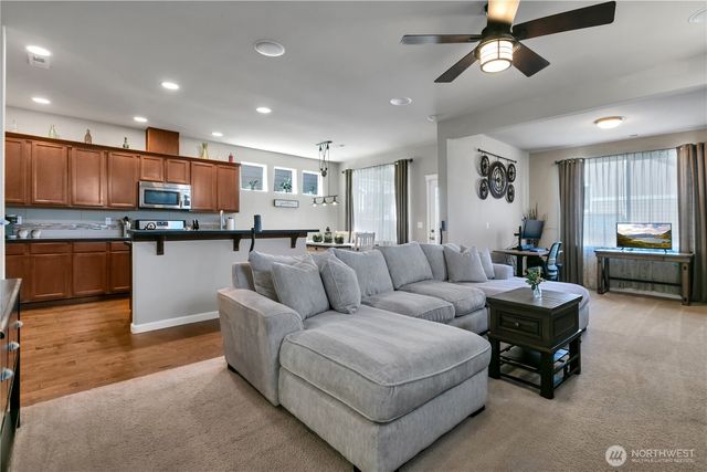 3813 Discovery Avenue SW, Bremerton, WA 98312