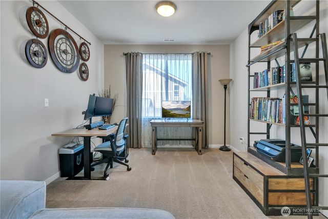 3813 Discovery Avenue SW, Bremerton, WA 98312