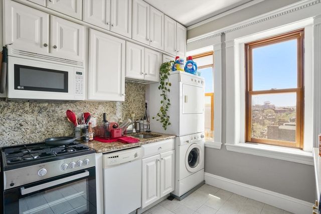 8 Garrison St 706, Boston, MA 02116