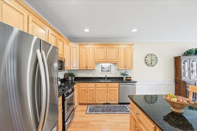 41 Meetinghouse Road, Norfolk, MA 02056