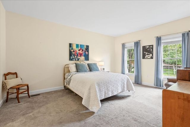 41 Meetinghouse Road, Norfolk, MA 02056