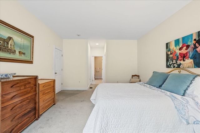 41 Meetinghouse Road, Norfolk, MA 02056
