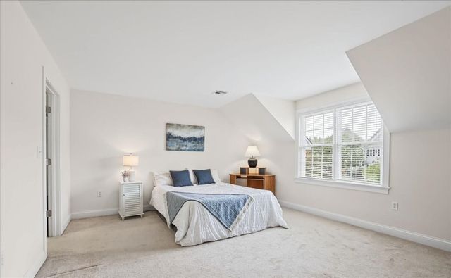 41 Meetinghouse Road, Norfolk, MA 02056