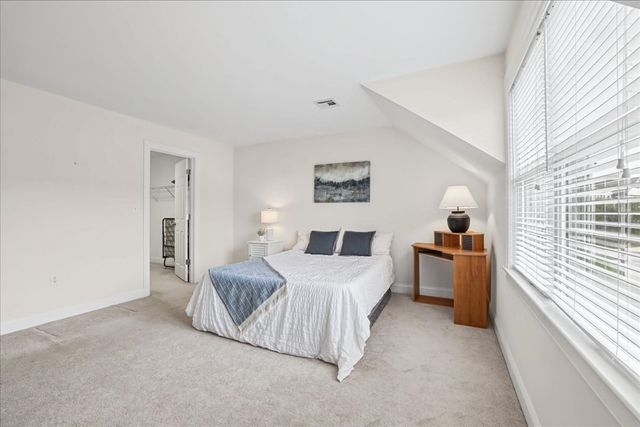 41 Meetinghouse Road, Norfolk, MA 02056