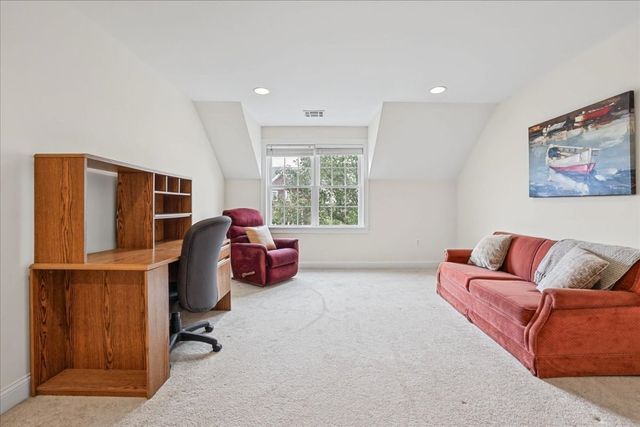 41 Meetinghouse Road, Norfolk, MA 02056