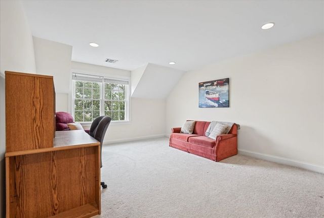 41 Meetinghouse Road, Norfolk, MA 02056