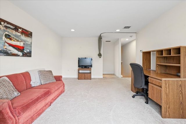41 Meetinghouse Road, Norfolk, MA 02056