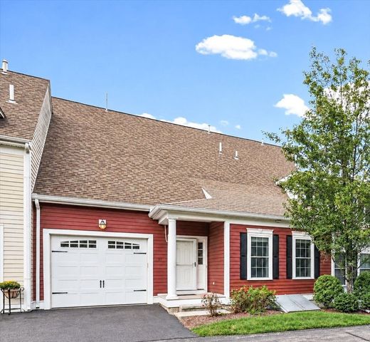 41 Meetinghouse Road, Norfolk, MA 02056
