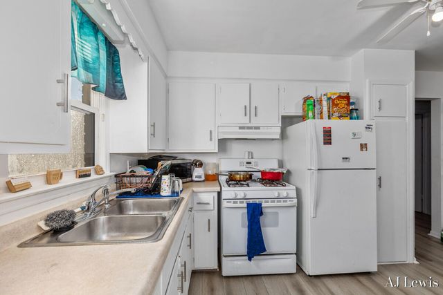 1890 30th Street SW, Wyoming, MI 49519