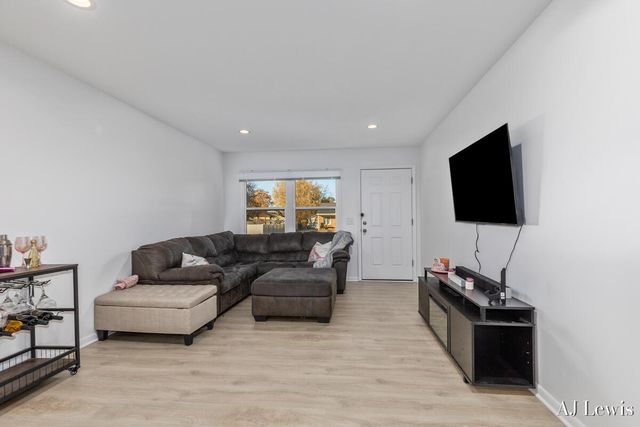 1890 30th Street SW, Wyoming, MI 49519