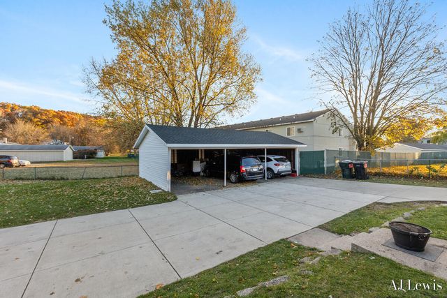 1890 30th Street SW, Wyoming, MI 49519