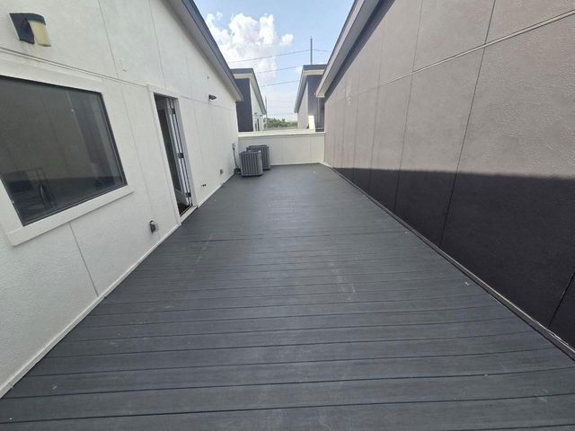 1318 Crockett Street, Houston, TX 77007