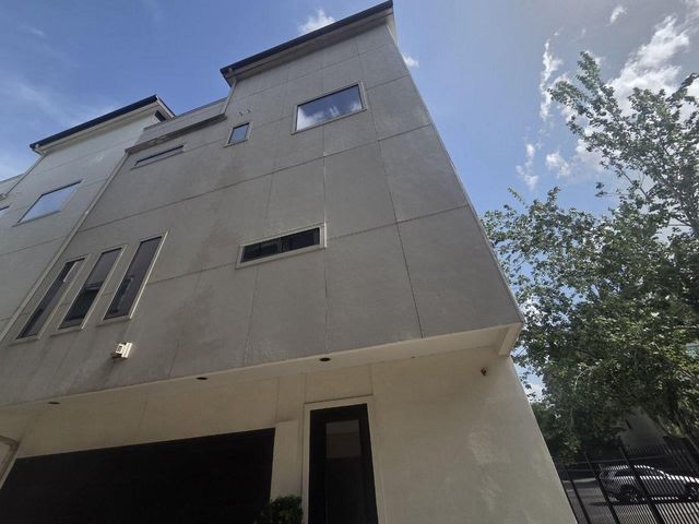 1318 Crockett Street, Houston, TX 77007