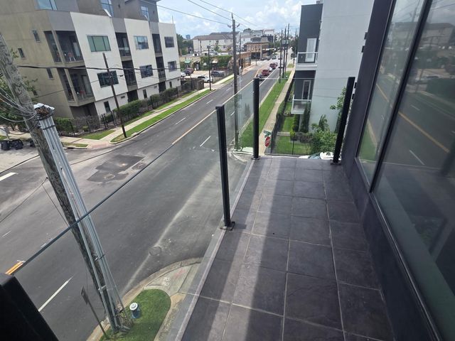 1318 Crockett Street, Houston, TX 77007