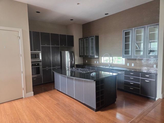1318 Crockett Street, Houston, TX 77007