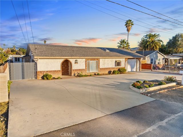 26778 Girard, Hemet, CA 92544