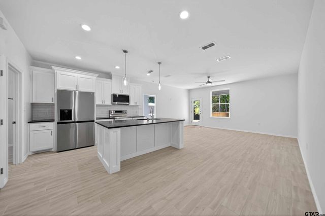 369 CR 4215, Jacksonville, TX 75766