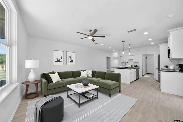 369 CR 4215, Jacksonville, TX 75766