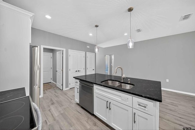 369 CR 4215, Jacksonville, TX 75766