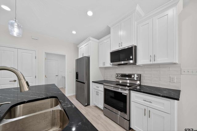 369 CR 4215, Jacksonville, TX 75766