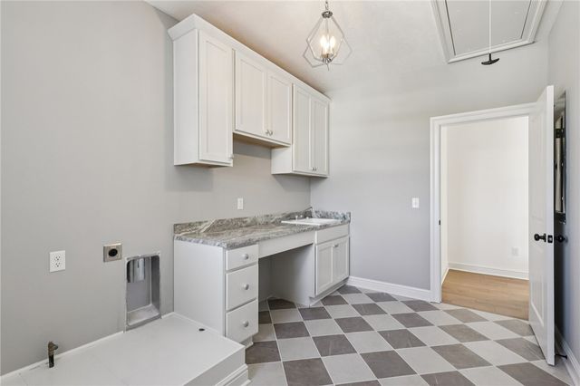 2012 Mallard Lane., Marshall, PA 15005