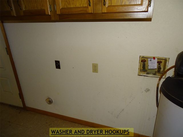 1208 Walnut Street, Sweetwater, TX 79556