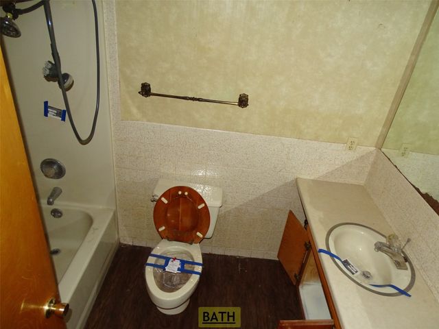 1208 Walnut Street, Sweetwater, TX 79556