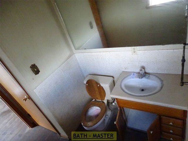 1208 Walnut Street, Sweetwater, TX 79556