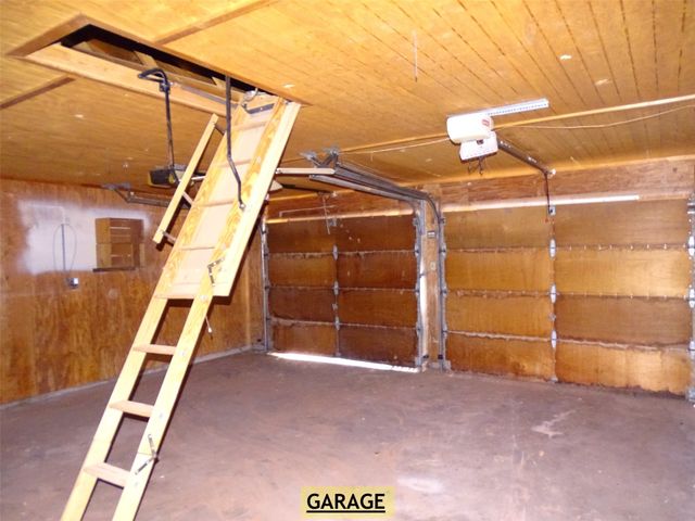 1208 Walnut Street, Sweetwater, TX 79556