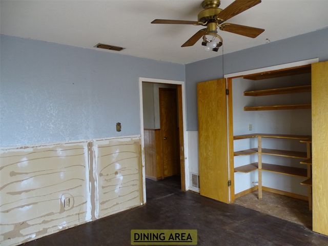 1208 Walnut Street, Sweetwater, TX 79556