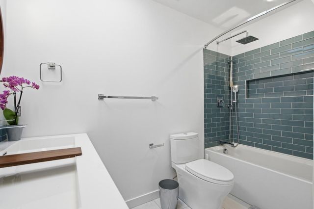 46 Underhill Road, Orinda, CA 94563