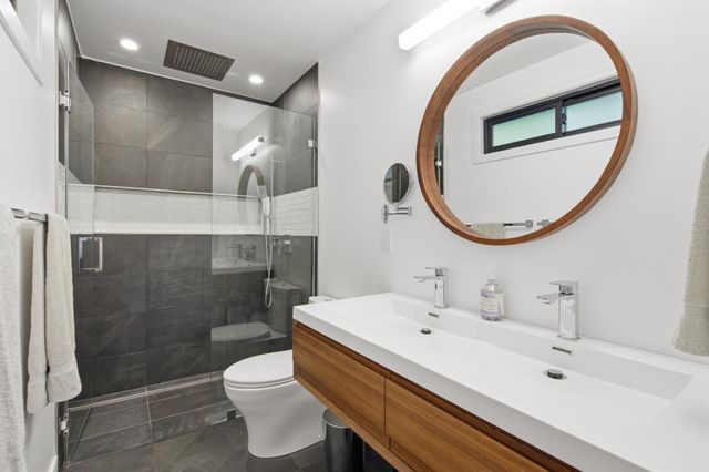 46 Underhill Road, Orinda, CA 94563