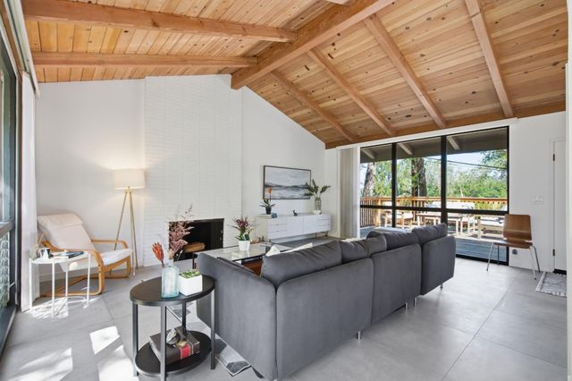 46 Underhill Road, Orinda, CA 94563