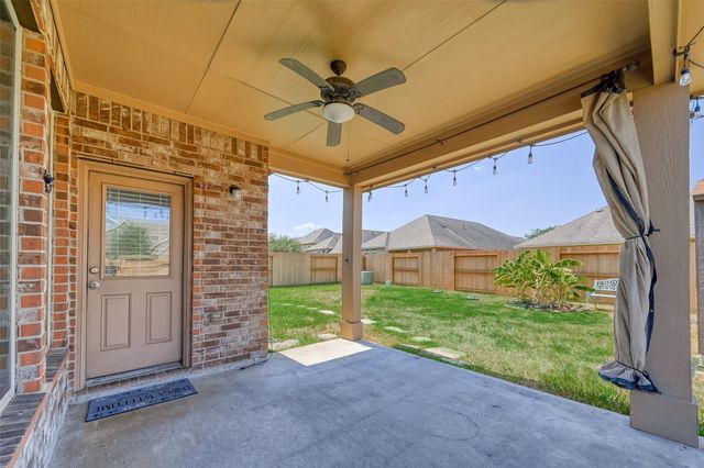 402 Conchola Lane, Richmond, TX 77469