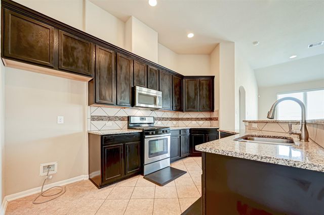 402 Conchola Lane, Richmond, TX 77469