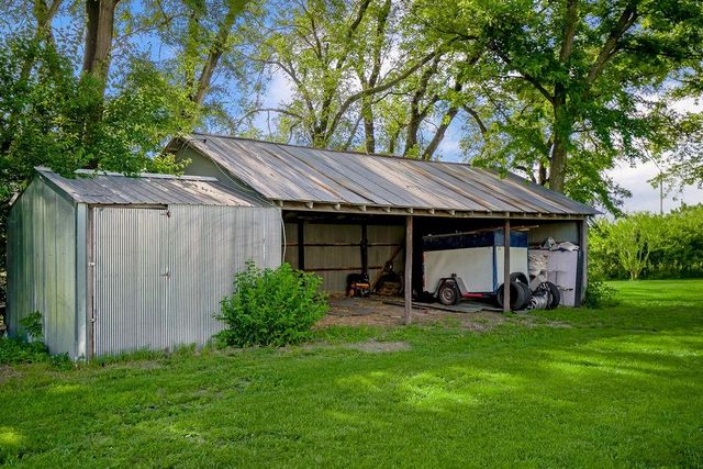 1945 N 900th Road, Eudora, KS 66025