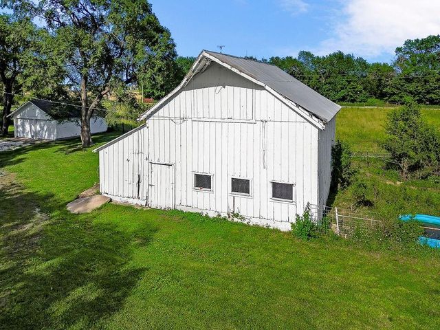 1945 N 900th Road, Eudora, KS 66025