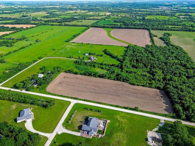 1945 N 900th Road, Eudora, KS 66025