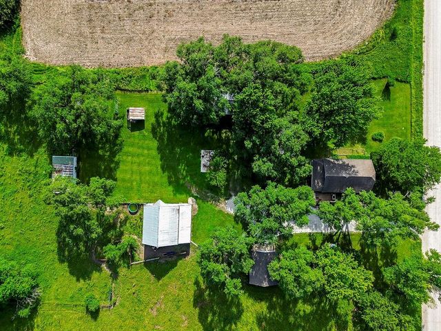 1945 N 900th Road, Eudora, KS 66025
