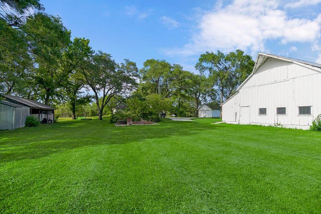 1945 N 900th Road, Eudora, KS 66025