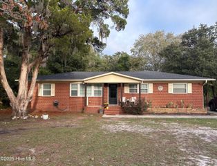 339 Pine Valley Drive, Wilmington, NC 28412