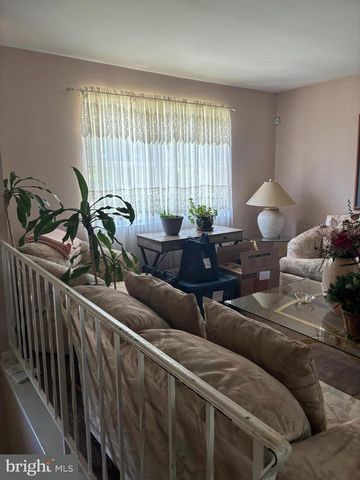 217 ASHLAND AVE, Cherry Hill, NJ 08003