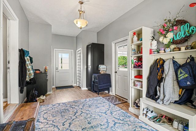 7695 W 350 N, Shipshewana, IN 46565