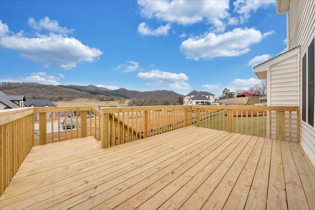 5363 Latah ST, Salem, VA 24153