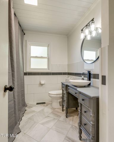 712 Morison Avenue, Kingsport, TN 37660