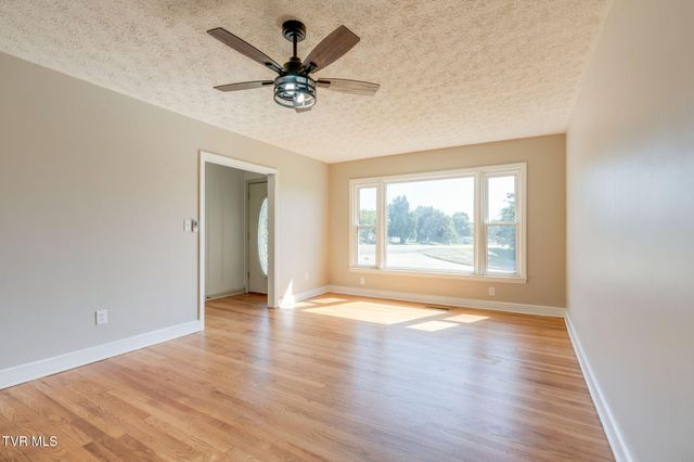 712 Morison Avenue, Kingsport, TN 37660